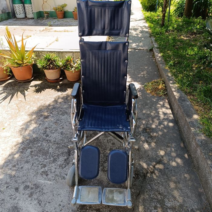 Cadeira de rodas Fabriorto com suspensao