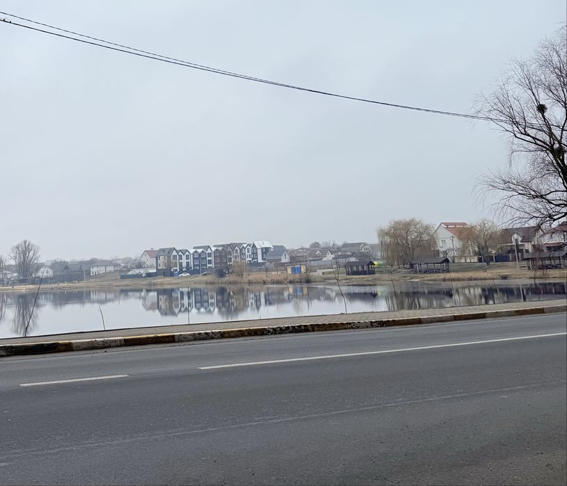 Гостомель 500 м від озера. Район новобудов