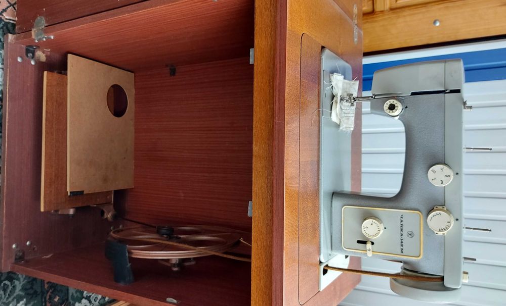 Швейная машина Чайка 142 - М