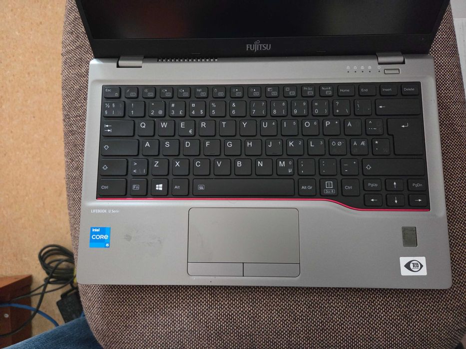 Fujitsu Lifebook U | i5-1135G7 |8 GB|256 SSD| 14" bardzo lekki