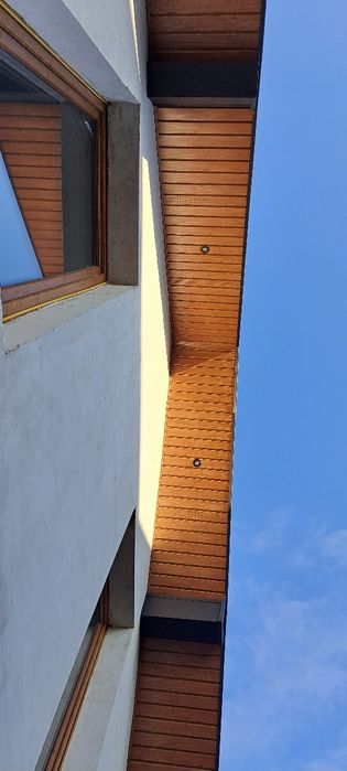 Podbitka dachowa PCV / Drewniana