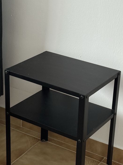 2 Mesa de cabeceira ou mesas de apoio