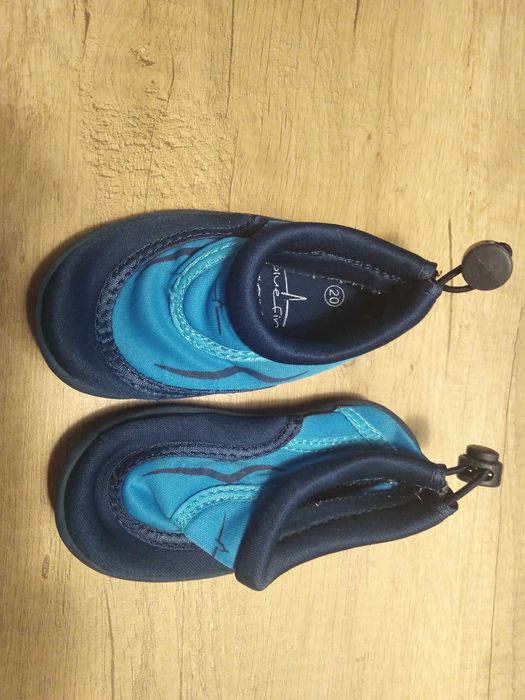 Buty dziecięce do wody