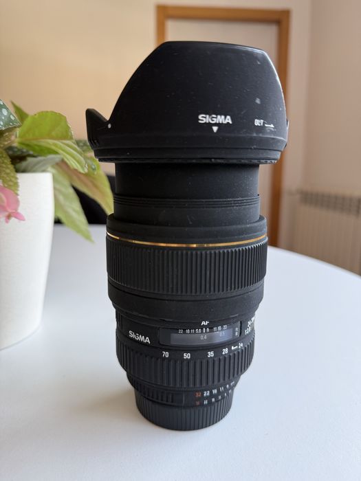 Sigma 24-70mm f2.8 EX DG Macro (Nikon F)