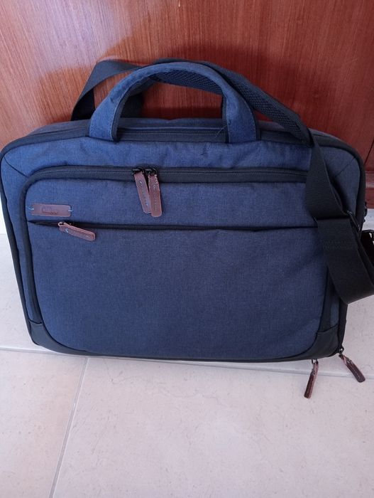 Oportunidade, para desempedir malas e bolsas