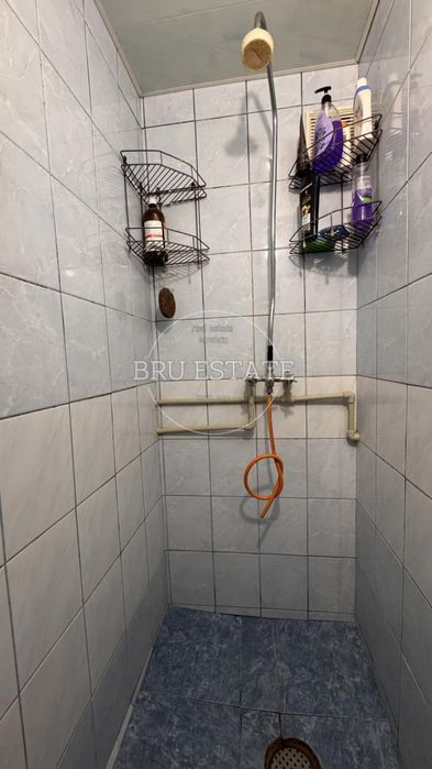 Продам 2 кімнати в гуртожитку Подільський р-н Електриків 26/30 Рибальський острів