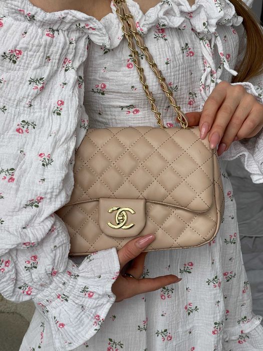 Женская сумка Chanel классическая через плече черная Шанель