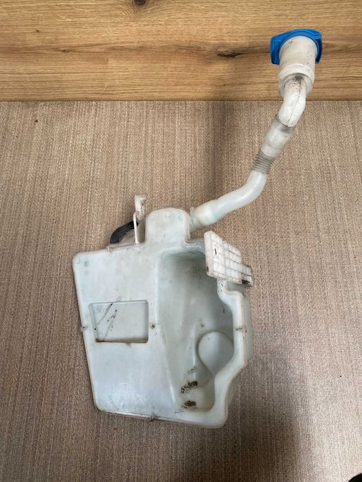 Zbiorniczek spryskiwaczy Seat Ibiza 4 lift