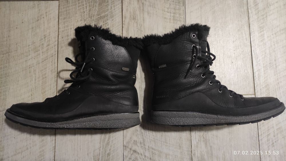 Чобітки жіночі Merrell ( оригінал ) натуральна шкіра.  Зараз у Львові.