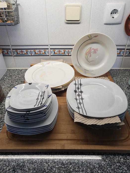 Conjunto de pratos variados - 28 peças (uso doméstico)