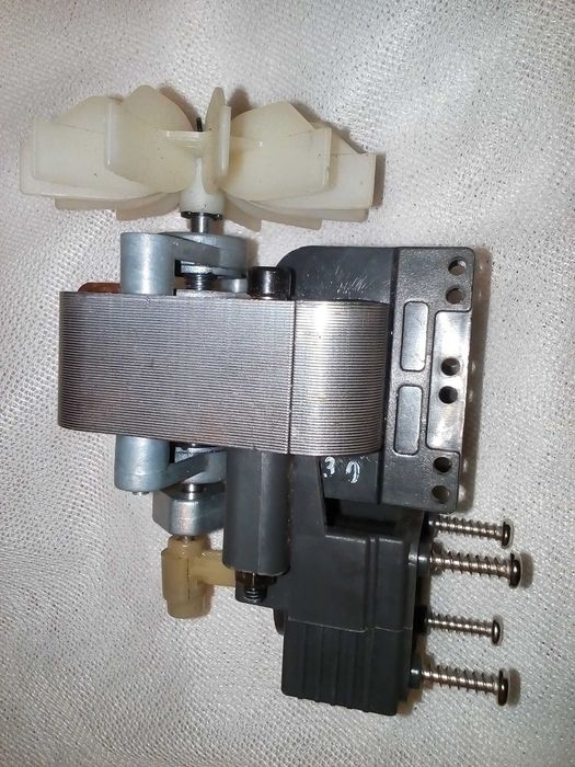 электродвигатель YJ62/300 120VAC 60HZ 58W