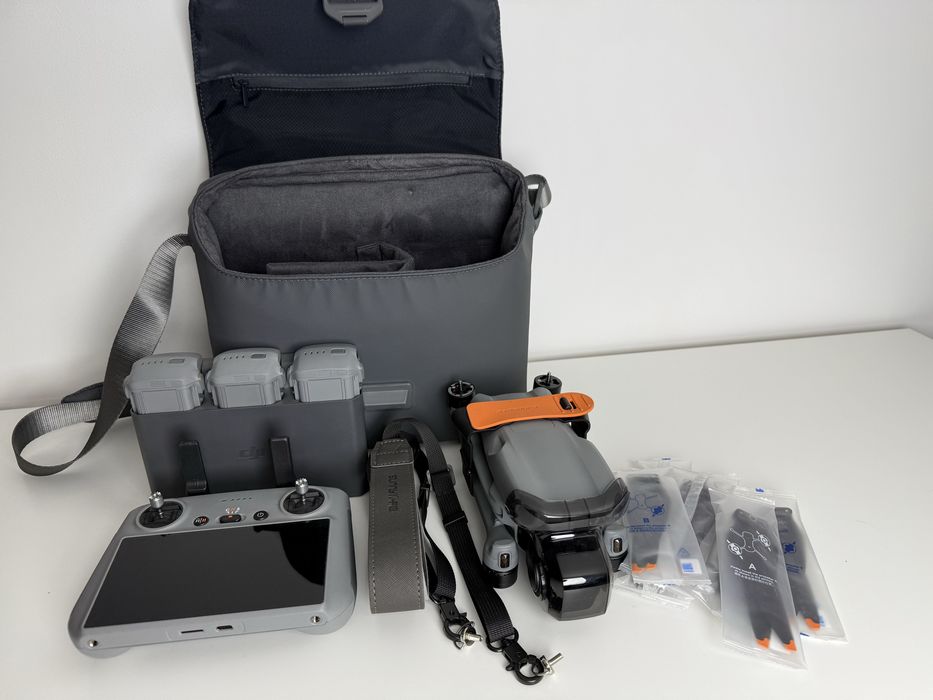 Sprzedam DJI Air 3 RC 2 Fly More Combo