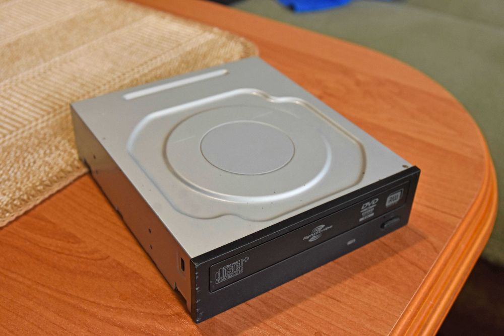 Niekompletny komputer stacjonarny AMD