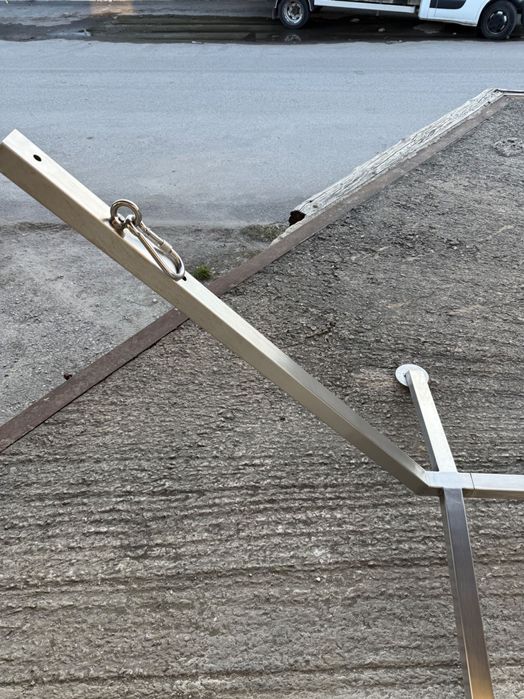 Hamak z nierdzewki bezobsługowy.