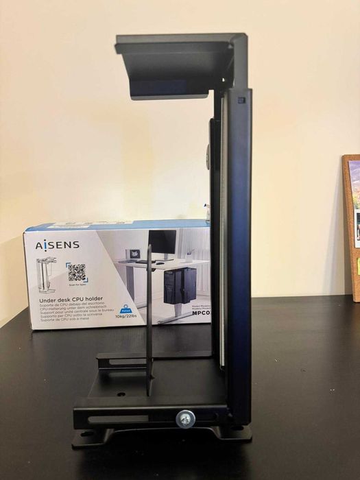 Suporte para CPU Ajustável com Rotação 360° – Instalação Sob a Mesa