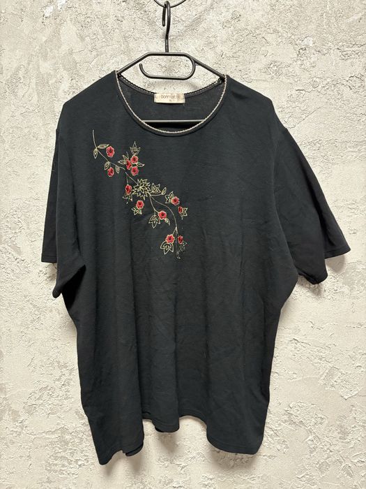 Czwrna bluzka t-shirt koszulka plus size 2xl 44 nadruk kwiatki