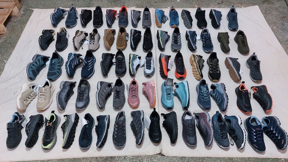 Lowa кросівки трекінгові сток оптом