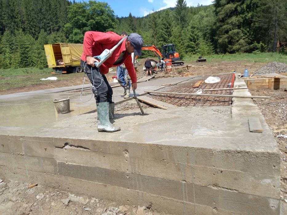 Фундамент, плита, моноліт, лента, септик, земляні роботи, послуги.