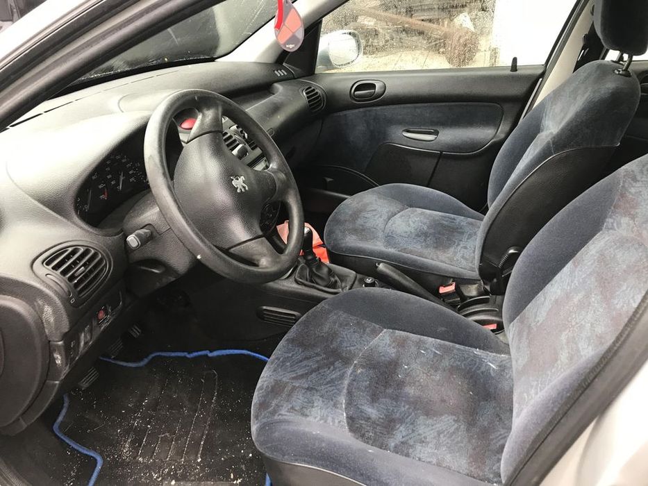 Peugeot 206 1.4cc 5P 2000 - Para Peças