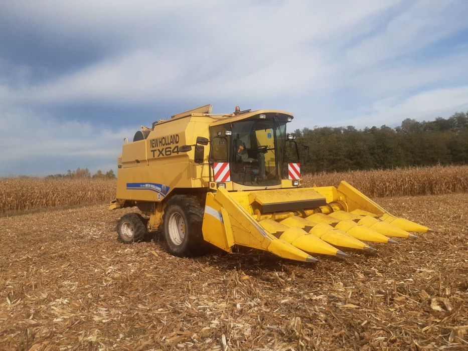 Przystawka do kukurydzy new holland  5 rzędów plus przazbrojenie do tx64