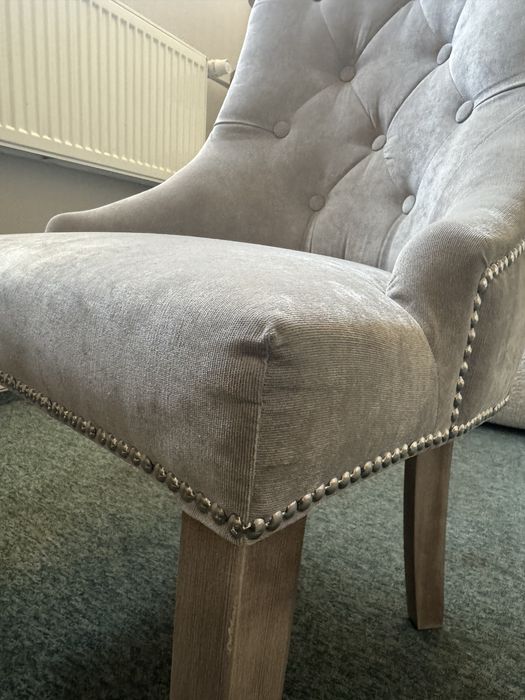 Krzesło tapierowane Taupe