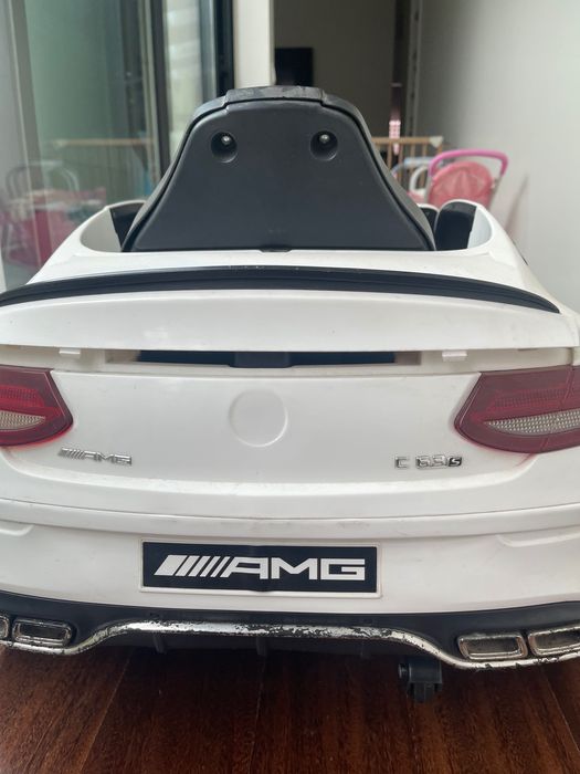 Carro electrico Mercedes AMG com carregador para criança