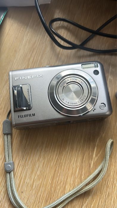 ジャンク　Fujifilm FinePix F31fd シルバー ジャンク Fujifilm FinePix F31fd シルバー Fujifilm FinePix