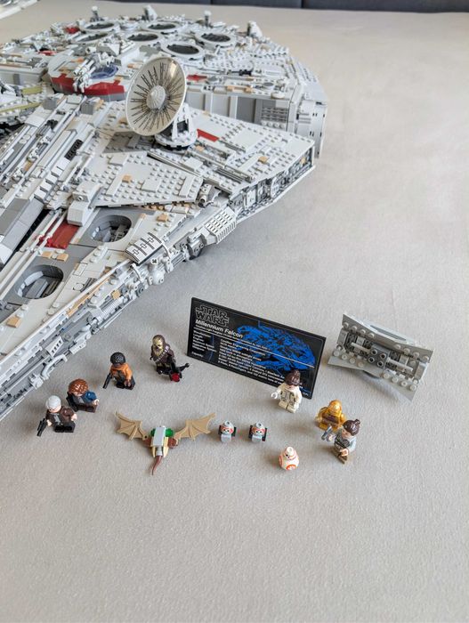 Klocki Star Wars millenium falcon 75192 + figurki 7541 elementów