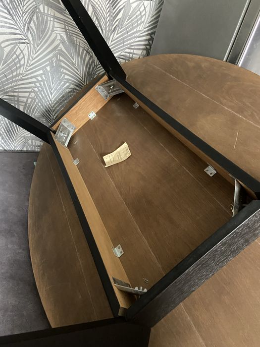 Продається кухонний стіл