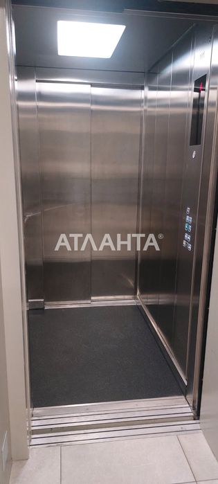 1к.м.Васильківська з ремонтом та паркомісцем. Постанови