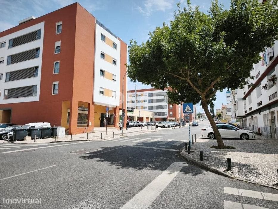 Trespasse de Estabelecimento Comercial em Queijas