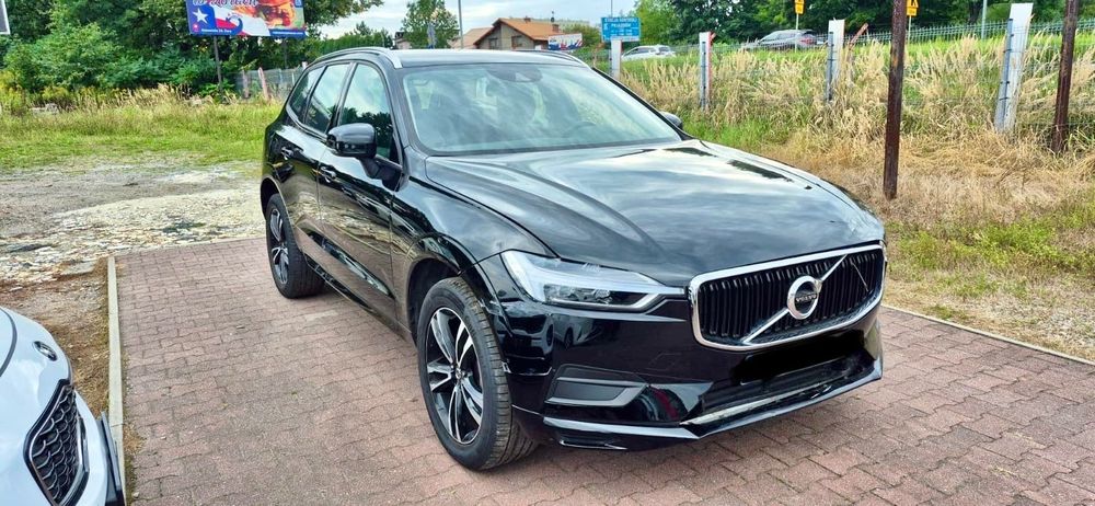 Volvo XC 60 Volvo XC60 II 2.0 D3 150KM • Momentum • 2018 • Czarny • Uszkodzony
