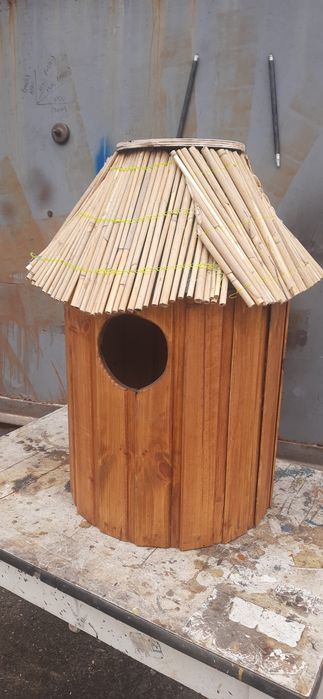 Будиночок для мандаринок, білок, птахів.