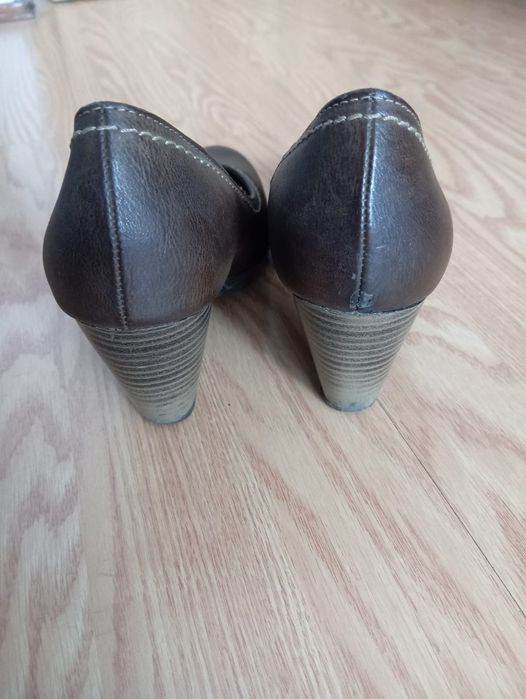 Sandałki lasocki r. 37 i pantofle r. 37