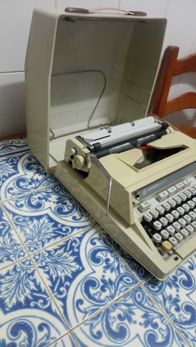Máquina de escrever "Hermes 3000"