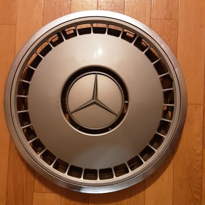 Колпак Мерседес  R-16 Оригинал Германия