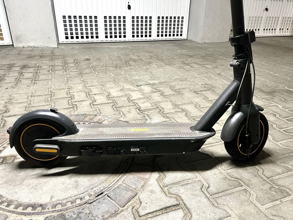 Hulajnoga elektryczna Hulajnoga Ninebot Max G30 Segway