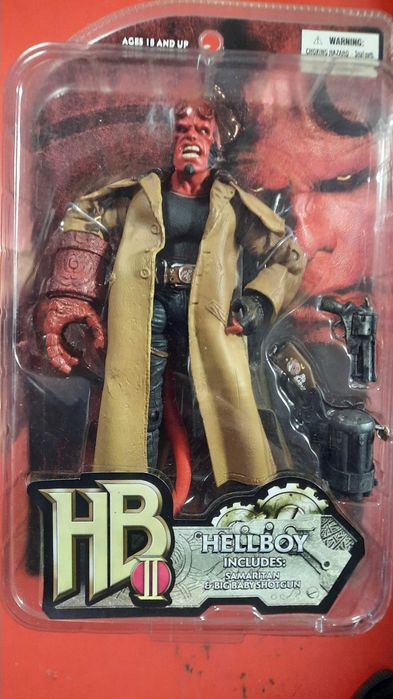 Hellboy Samaritan & Big Baby Shotgun figura articulada da mezco