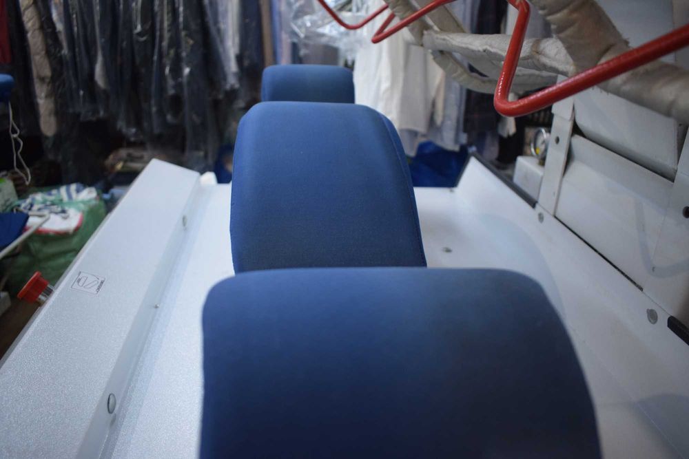 Máquina profissional COCCHI de passar camisas, casacos e blusões