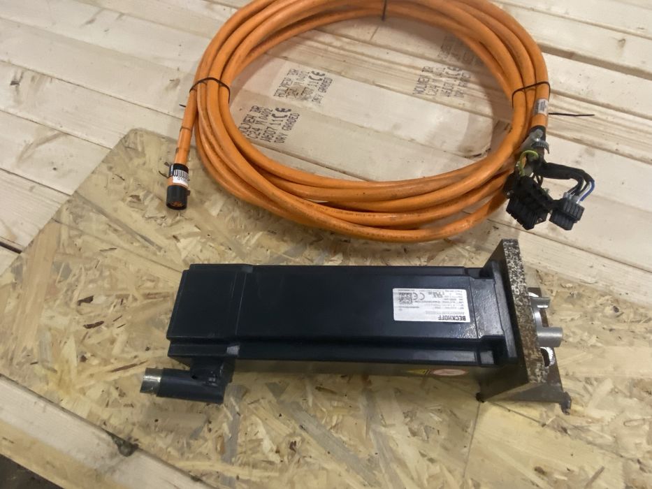 Serwomotor Beckhoff 1.7 kW silnik krokowy