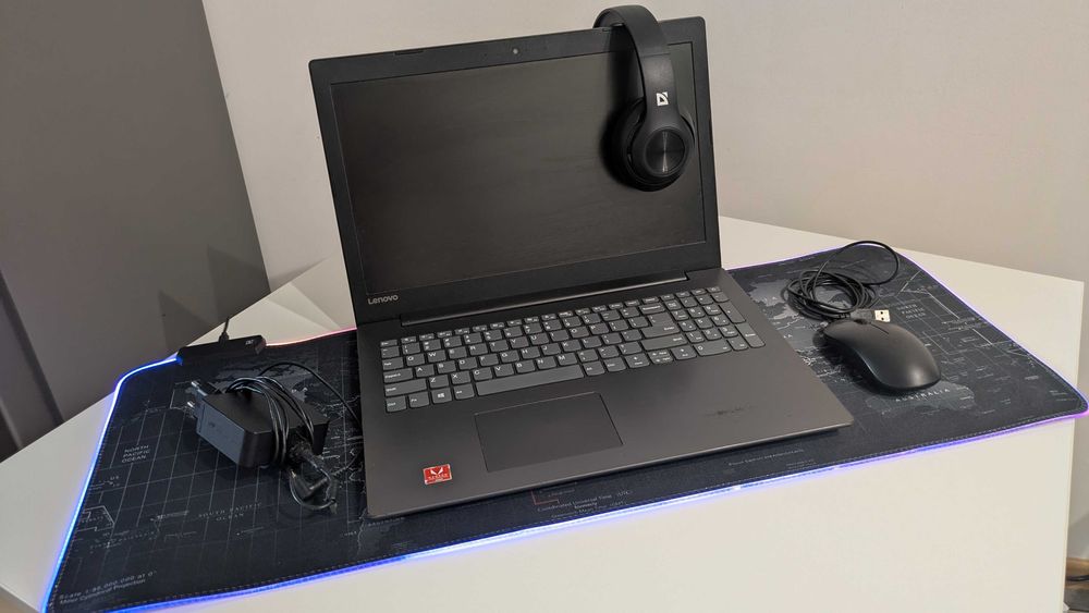 Laptop Lenovo z AMD Ryzen 7 – Wydajny, szybki i gotowy do pracy!