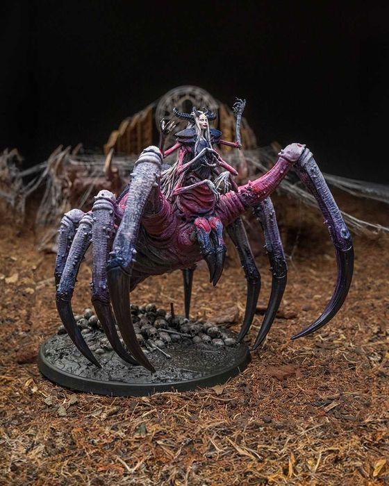 Lolth Pajęcza Królowa Figurka 32mm 14K zgodna z DnD RPG