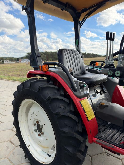 Mini traktorek YANMAR F250 f255 model 25KM  ladowacz glebogryzarka