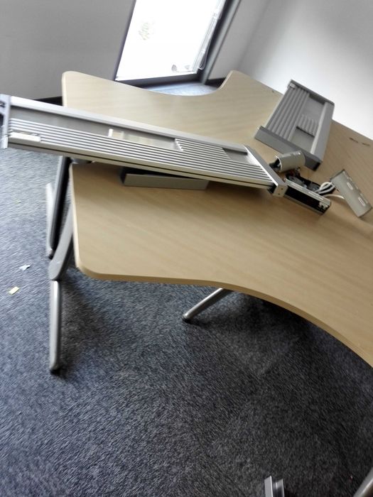 Biurko 3, 4, 5 stanowiskowe Wyspa Steelcase
