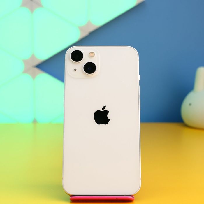 Смартфон Apple iPhone 13 (900215) Б/У З ГАРАНТІЄЮ