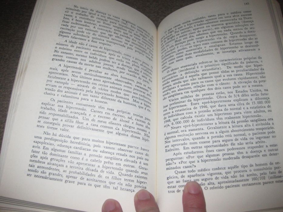 Livro “Ajude seu Coração” escrito por 5 Médicos Cardiologistas