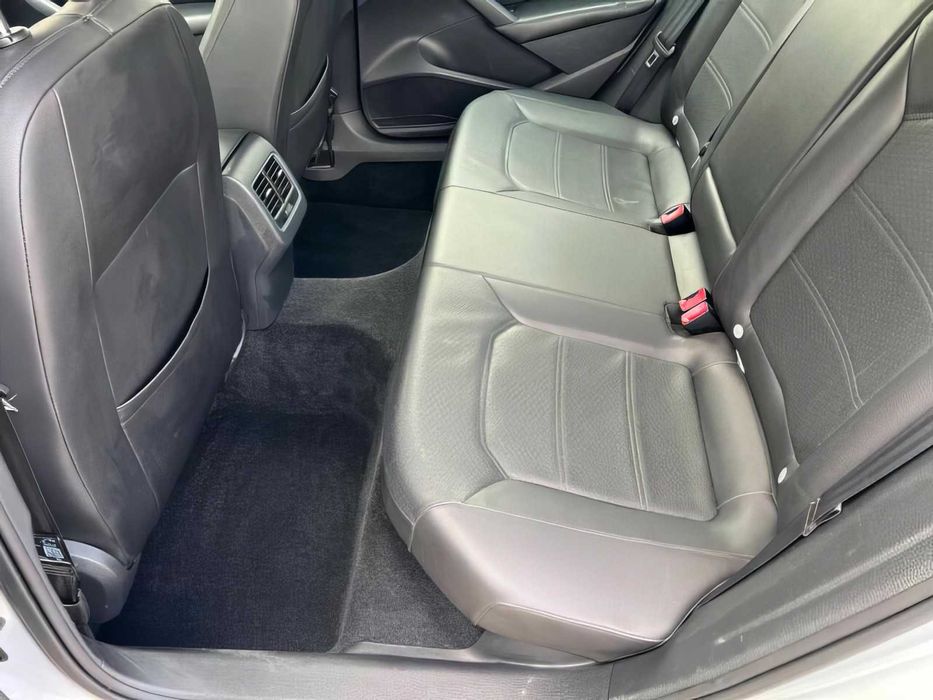 Volkswagen Passat      2014