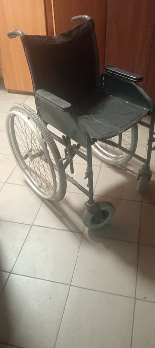 Продам инвадидную коляску
