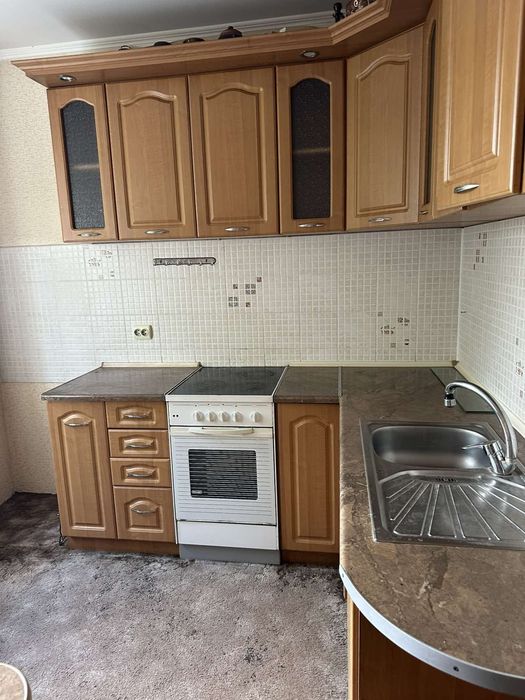продам 2 комнатная квартира 3 мкр.этаж 2