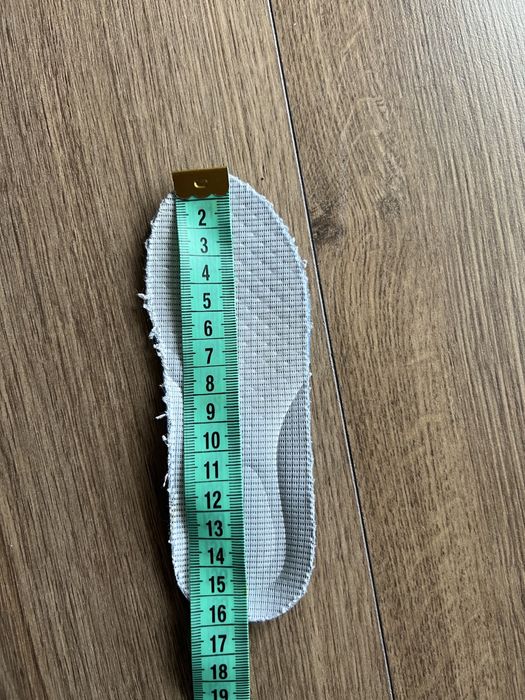 Продам детские кросовки